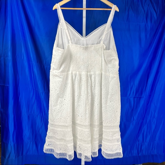 City Chic Plus Size Ivory Cotton Embroidered Mini Dress – Size 22 / XL - Picture 2 of 4